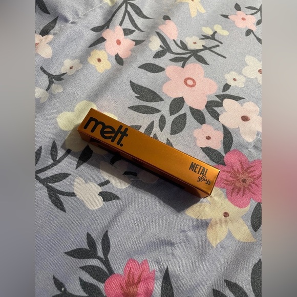 Melt Cosmetics 1942 Metal Lipgloss
New - Picture 2 of 4